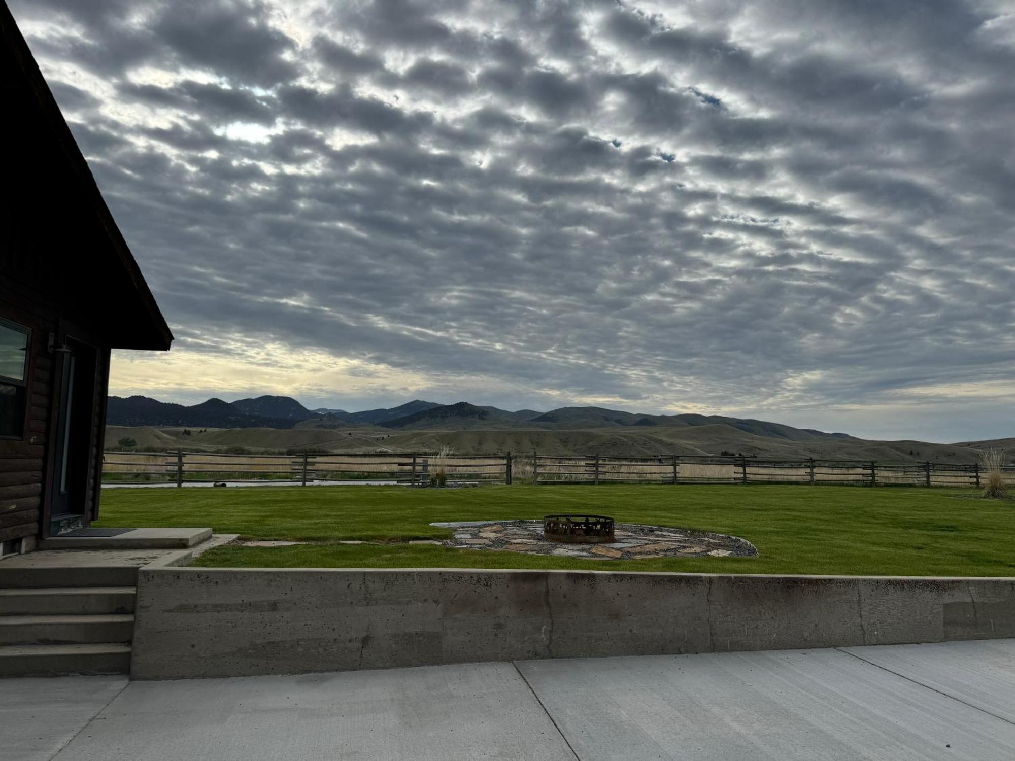 Sportsman Lodge Melrose Mt Бьютт Экстерьер фото